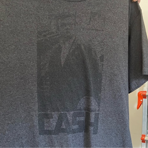 Johnny Cash tee ⭐️ - Picture 2 of 3